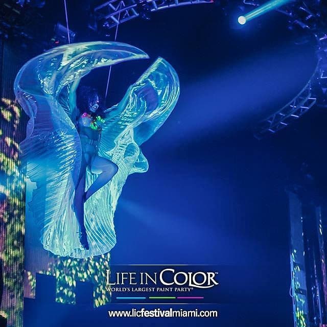 Freestanding Aerial Lollipop Rig performer in costume at an event in the New York metropolitan area (image 31)