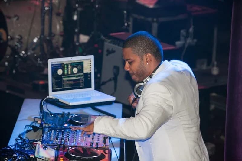 Neza, DJ at Nicholson Events